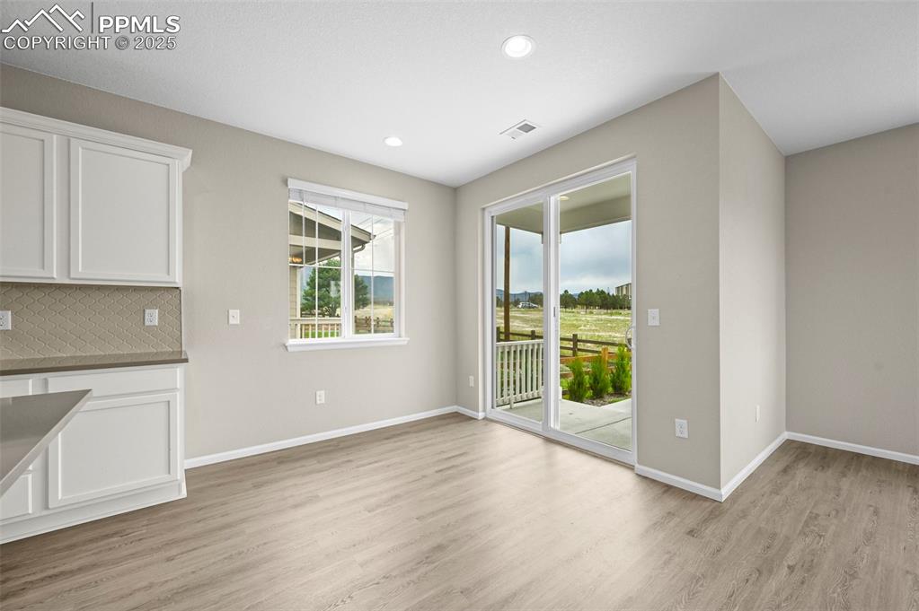 Image 13 of 47: Dining Area