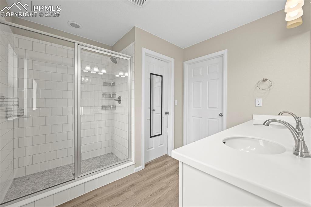 Image 27 of 47: Master Bathroom