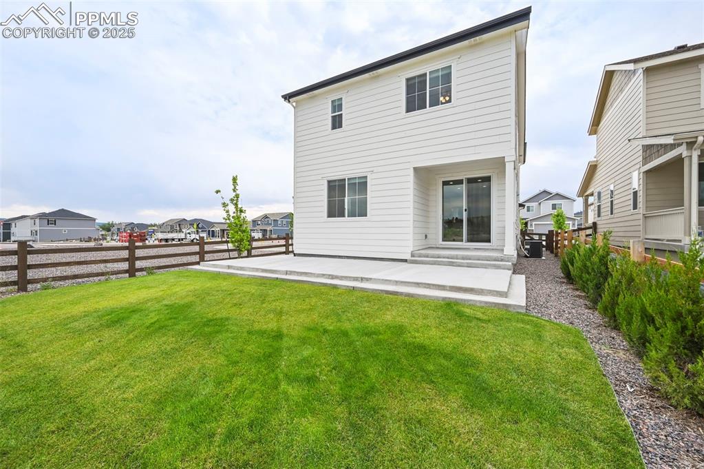 Image 37 of 47: Back of Structure