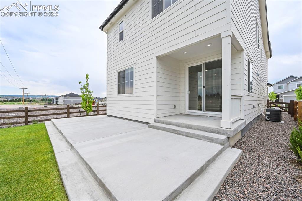 Image 38 of 47: Back of Structure