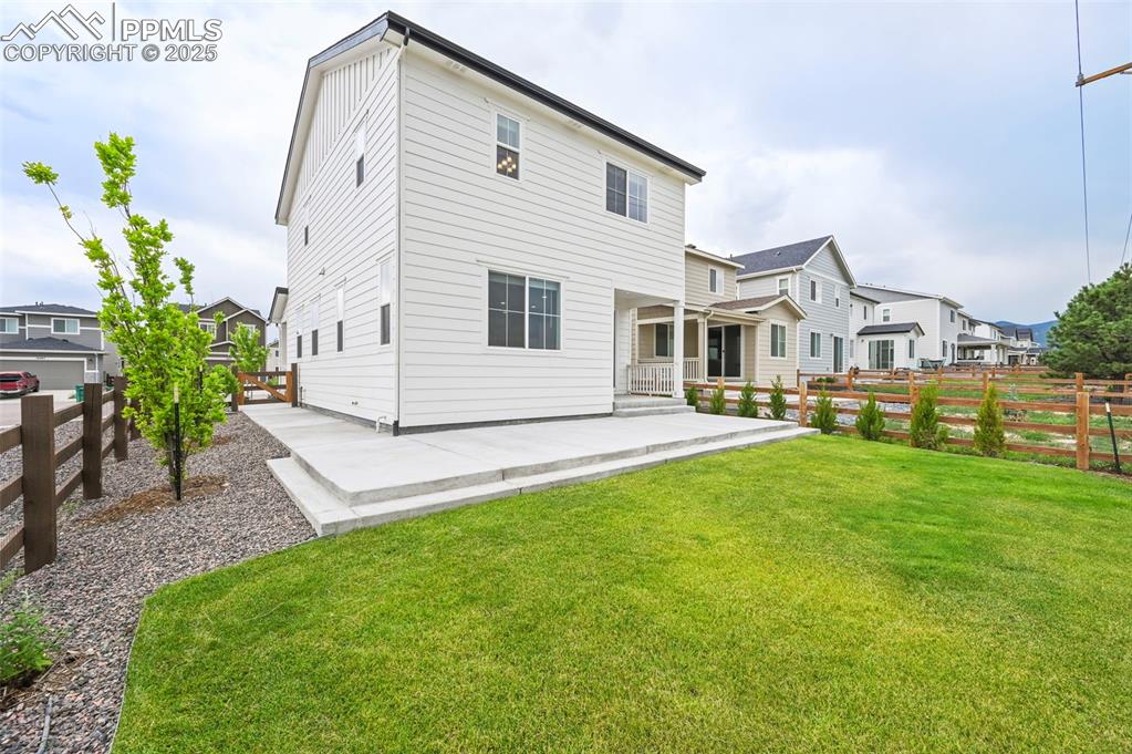 Image 42 of 47: Back of Structure