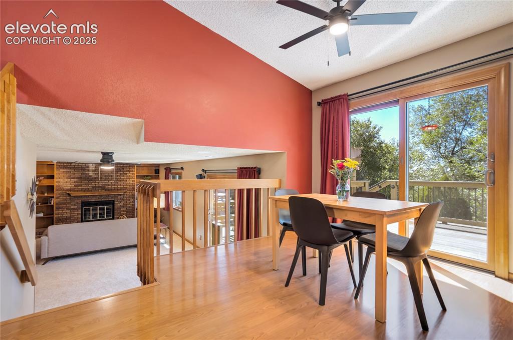 Image 19 of 50: Dining Area