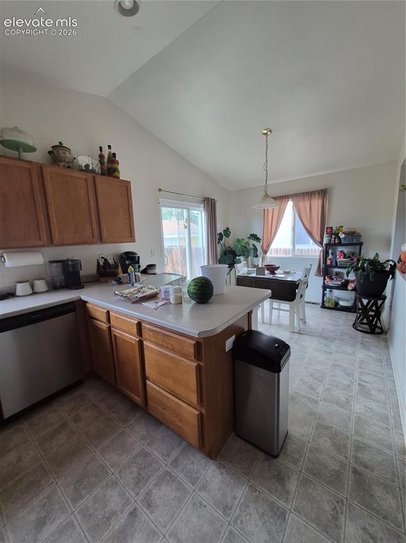 Image 6 of 17: Kitchen