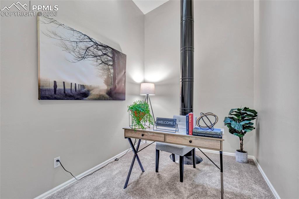 Image 20 of 24: Flex space on upper level