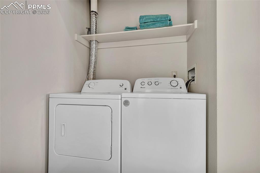 Image 21 of 24: Washer & Dryer included