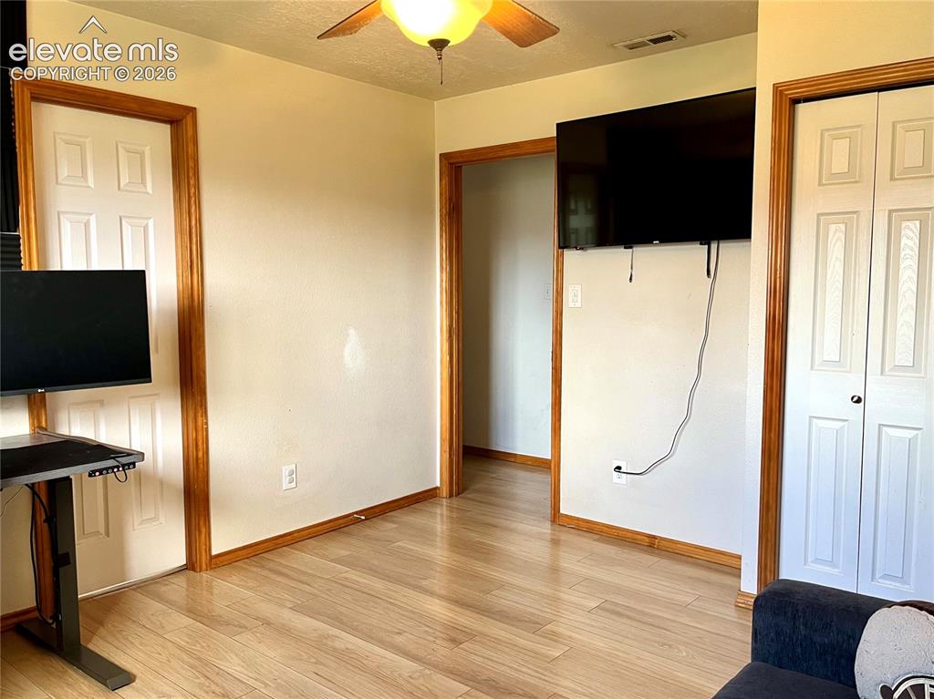 Image 12 of 21: Additional bedroom view
