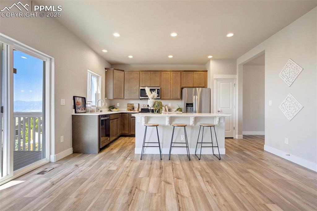Image 11 of 48: Kitchen