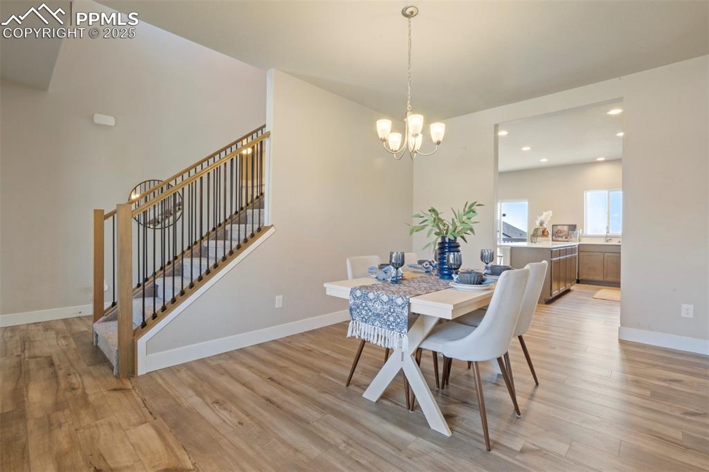 Image 15 of 48: Dining Area