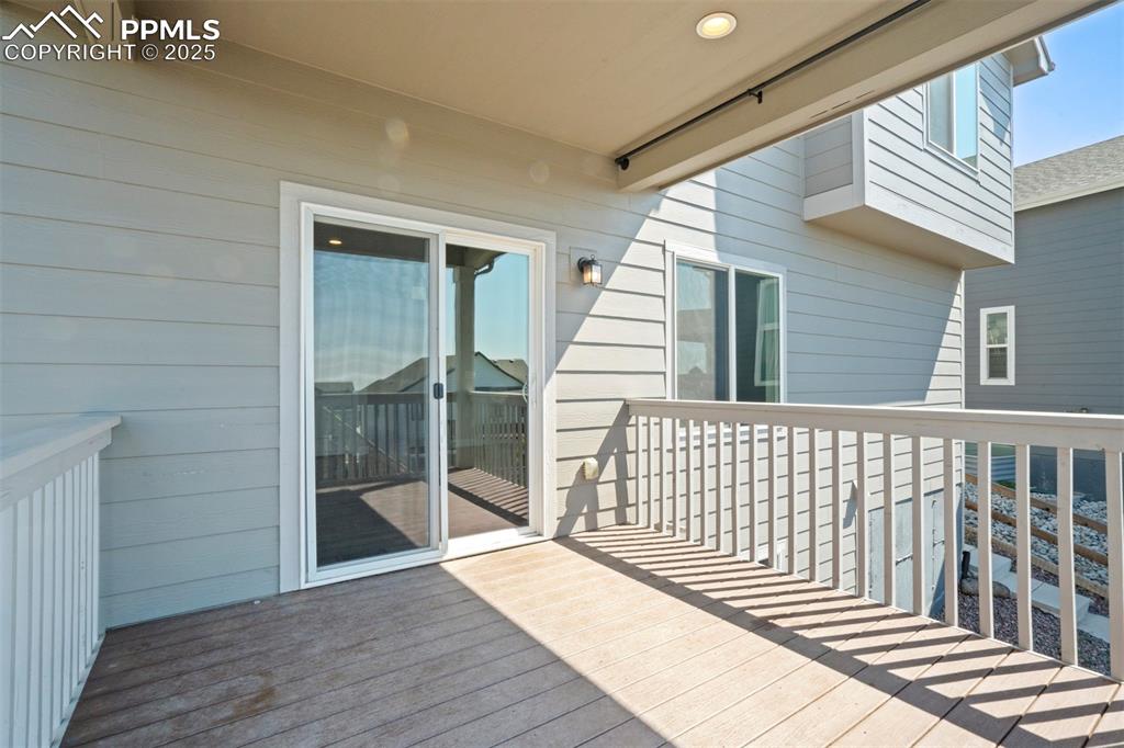 Image 18 of 48: Deck