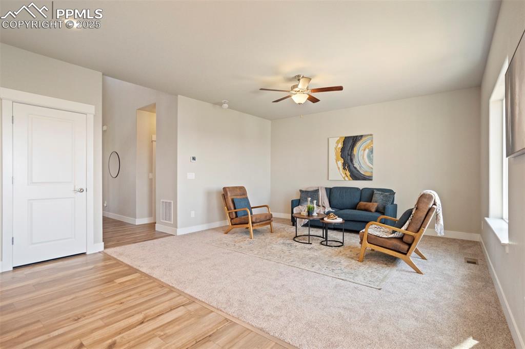 Image 6 of 48: Sitting Room