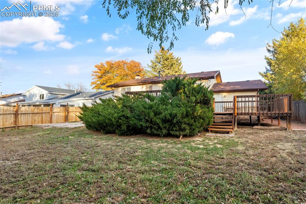 Image 27 of 28: Back of Structure