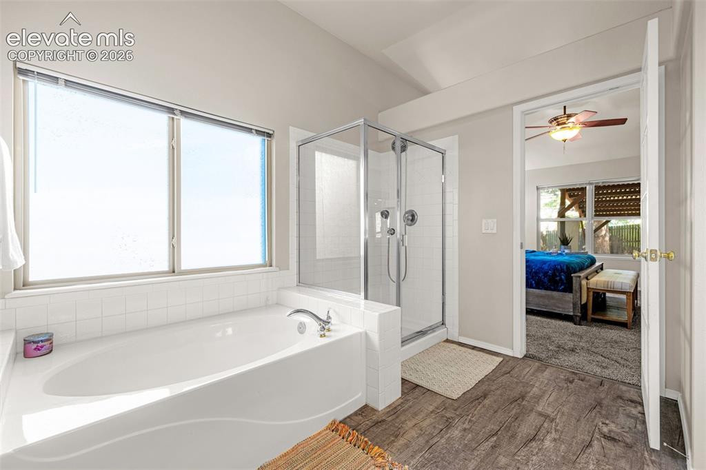 Image 12 of 47: Bathroom