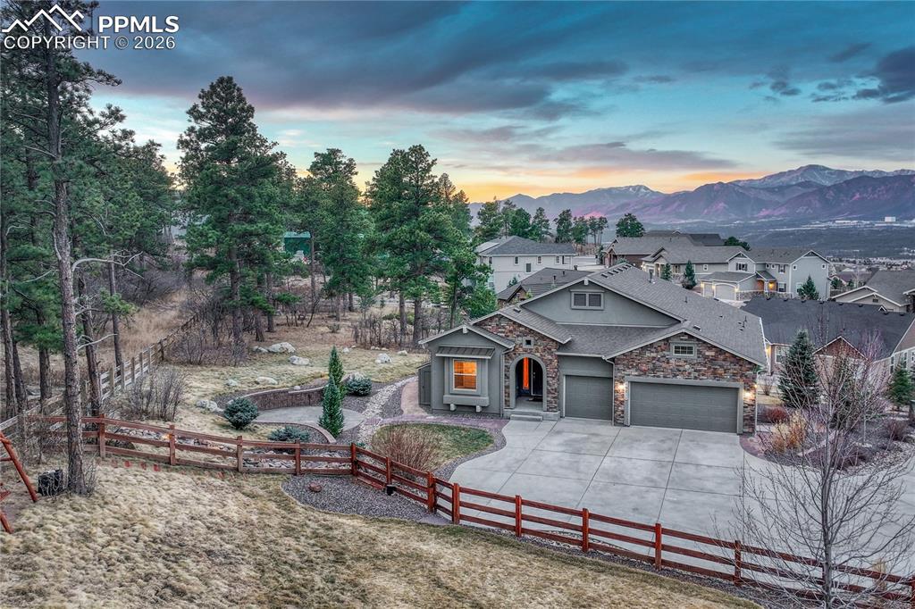 Image 3 of 50: Front of Structure