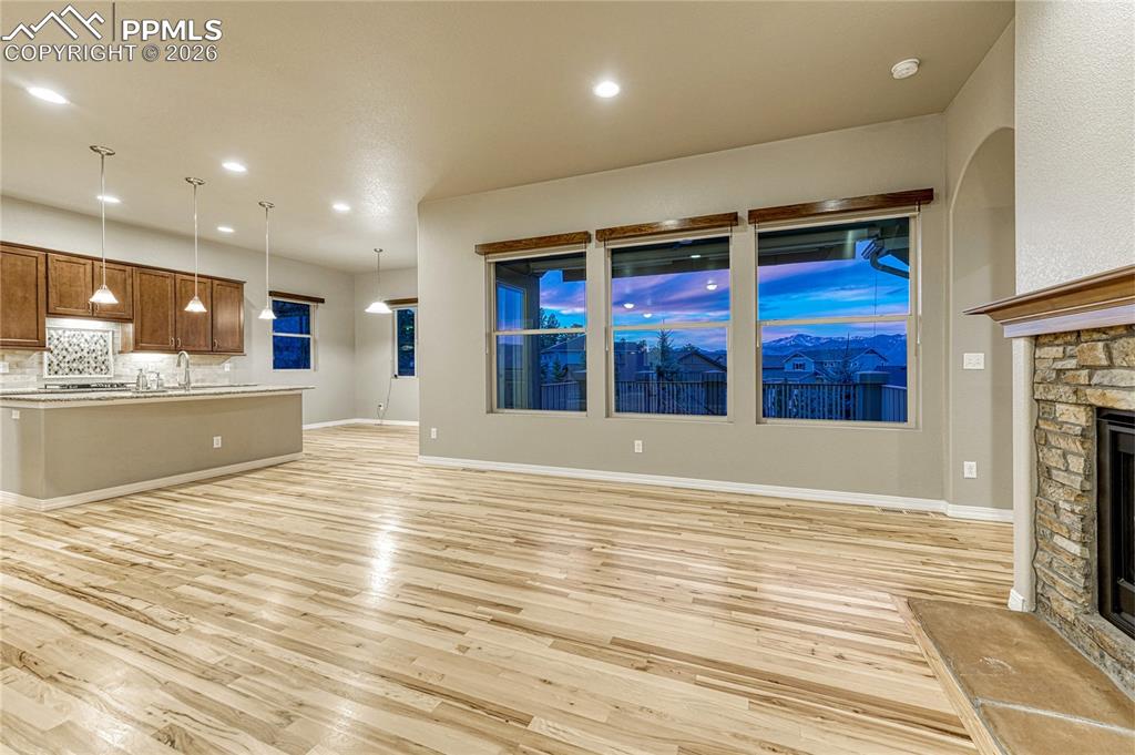 Image 7 of 50: Great Room