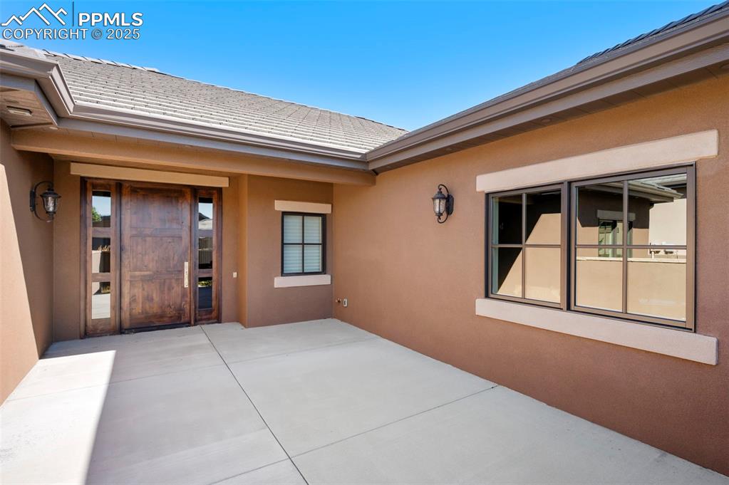 Image 2 of 50: Entry