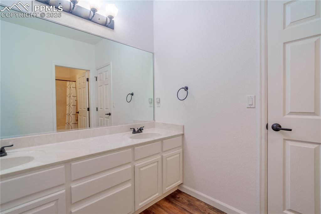 Image 12 of 42: Bathroom