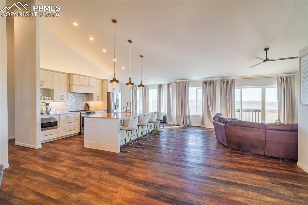 Image 2 of 42: Kitchen