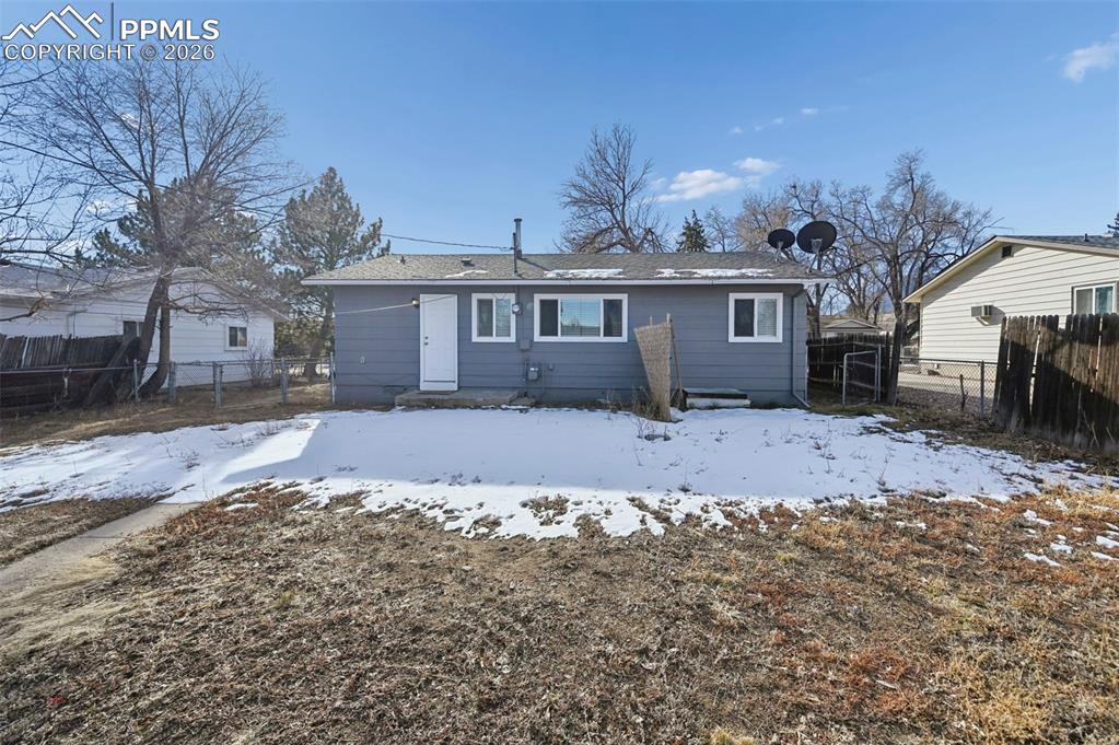 Image 21 of 21: Back of Structure