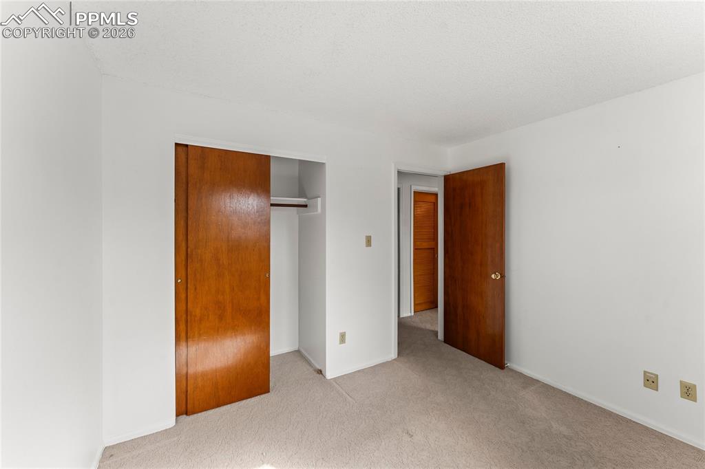 Image 15 of 19: Bedroom