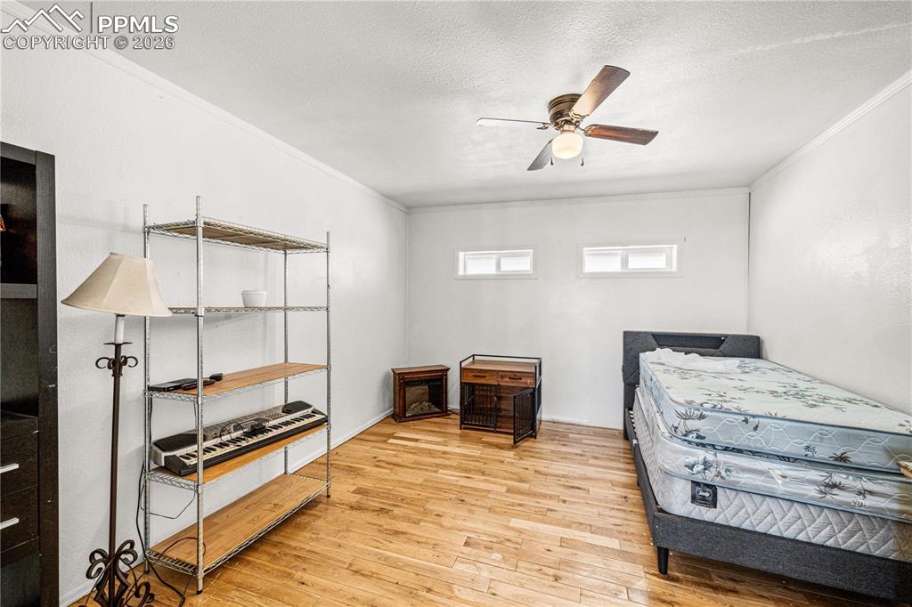 Image 18 of 34: Bedroom