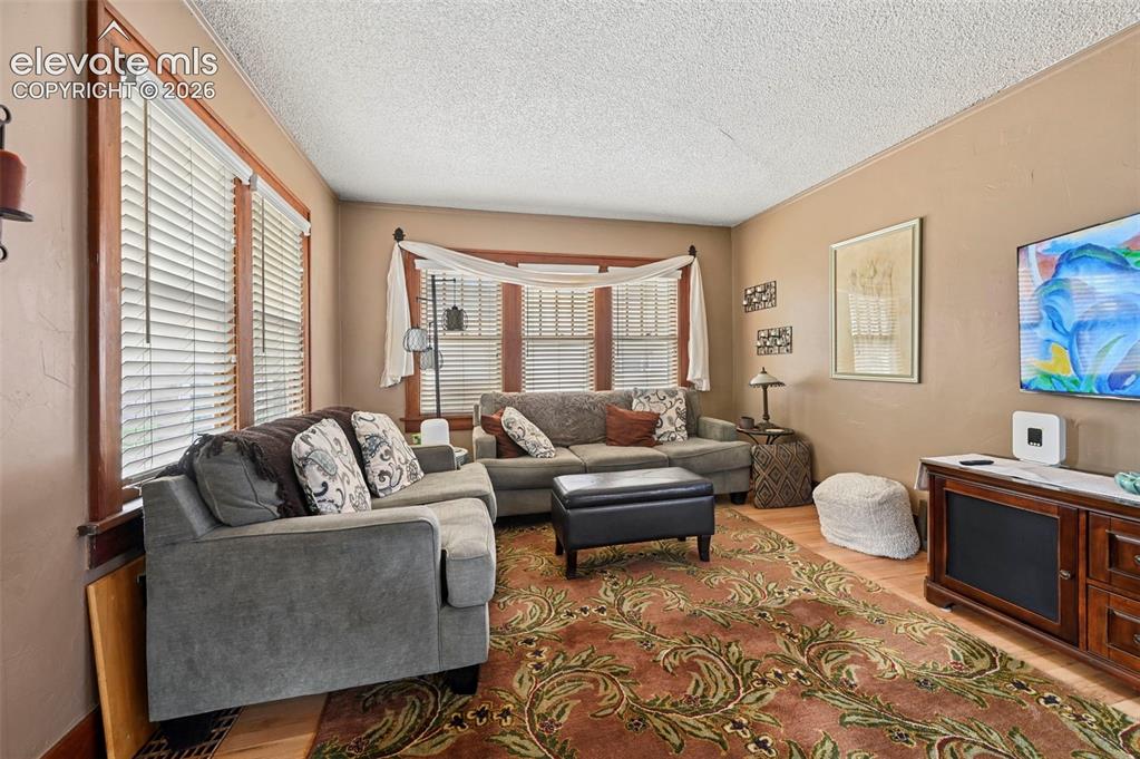 Image 10 of 28: Living Room