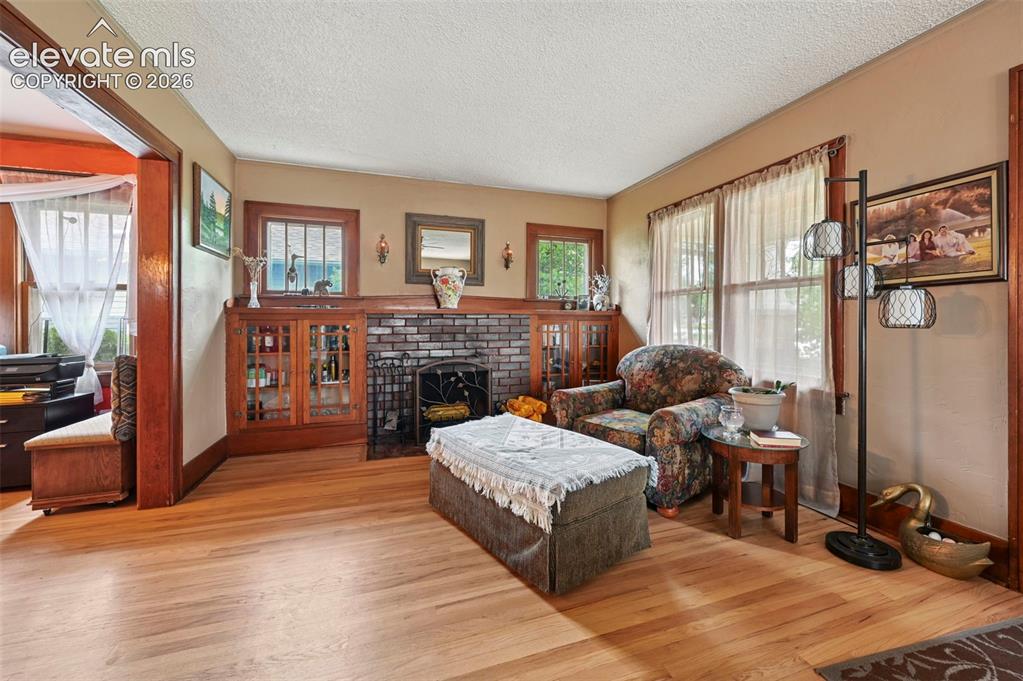 Image 8 of 28: Living Room