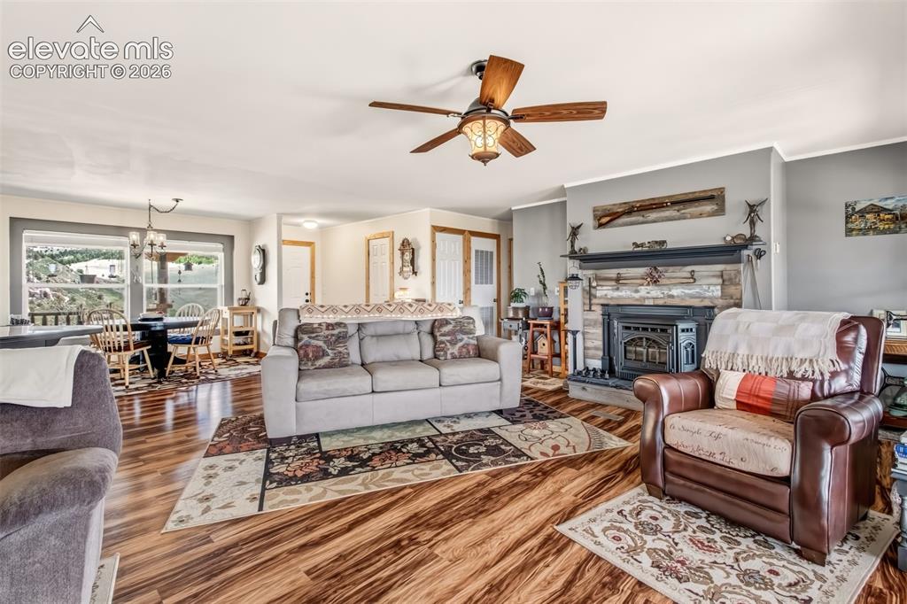 Image 13 of 43: Living Room