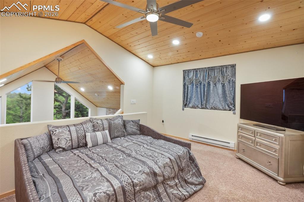 Image 12 of 29: Bedroom