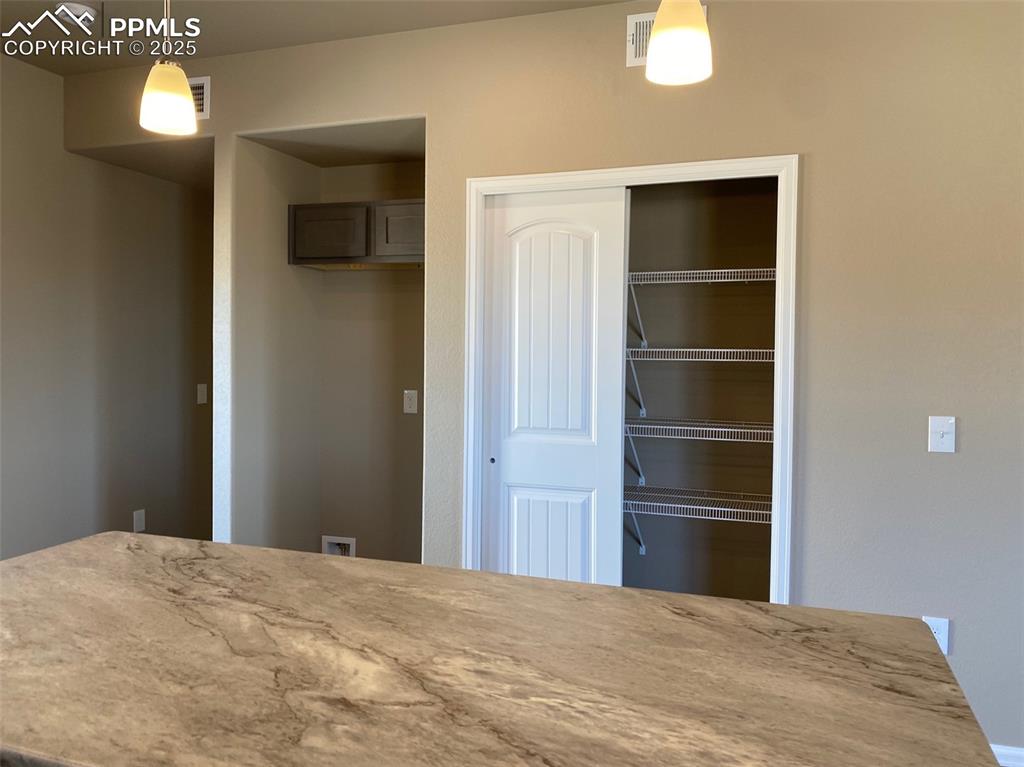 Image 5 of 14: Bedroom