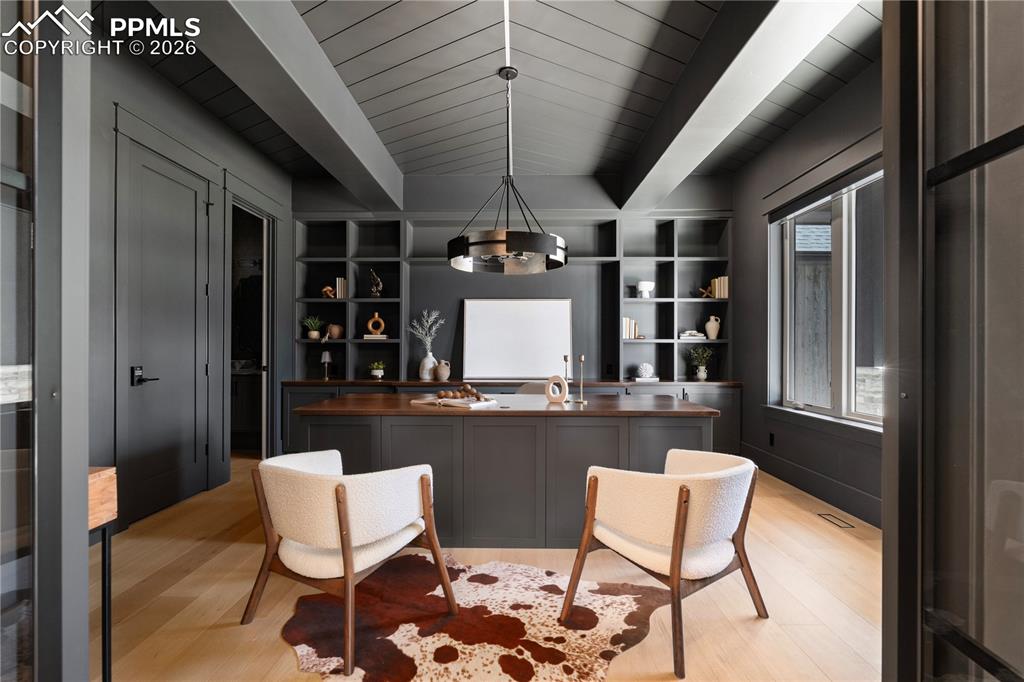 Image 7 of 48: Office