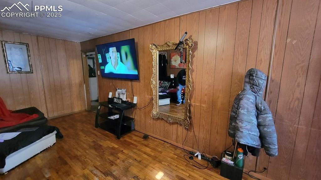 Image 2 of 13: Living Room