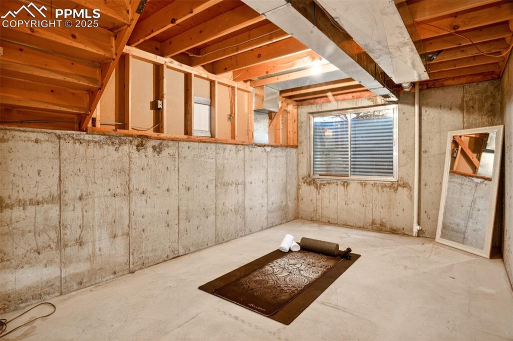 Image 17 of 31: Basement