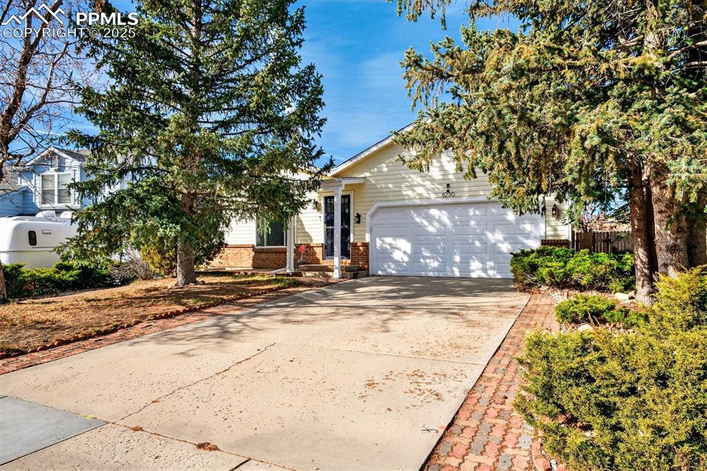 Image 2 of 31: Front of Structure