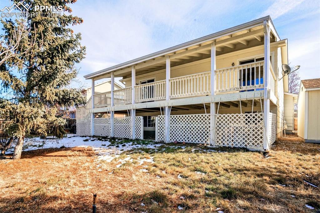 Image 28 of 31: Back of Structure