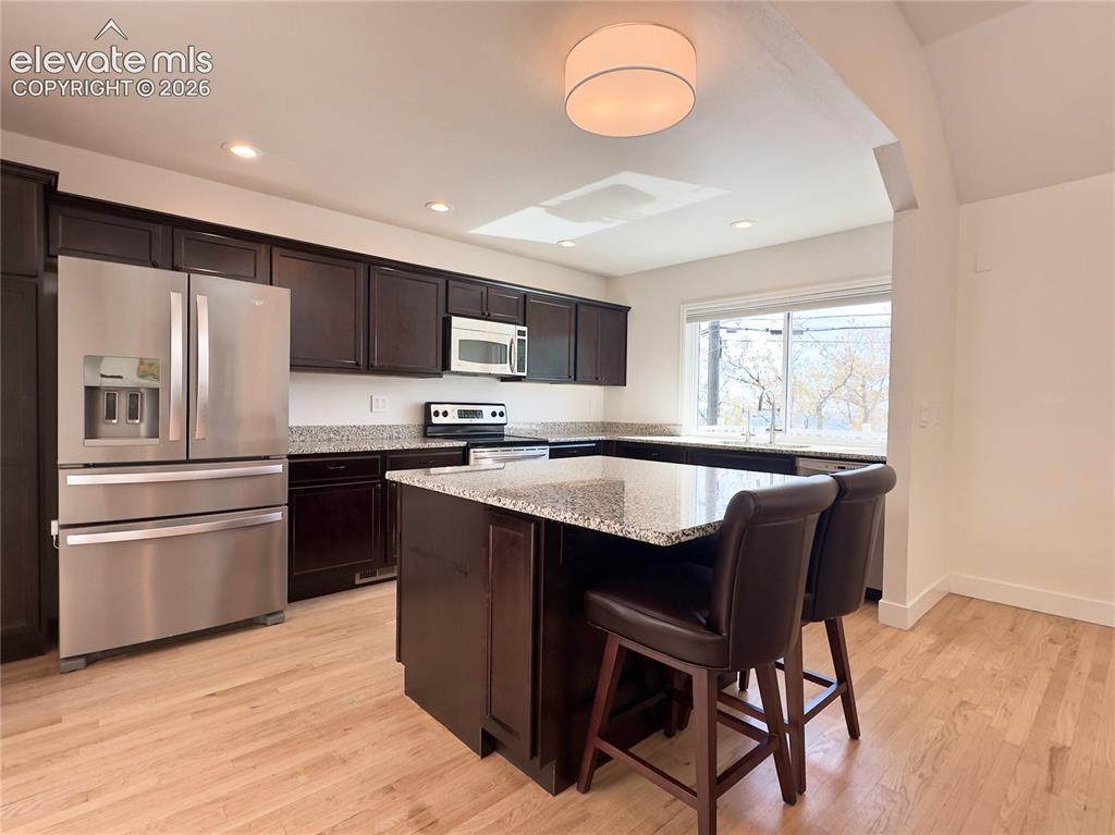 Image 13 of 38: Kitchen