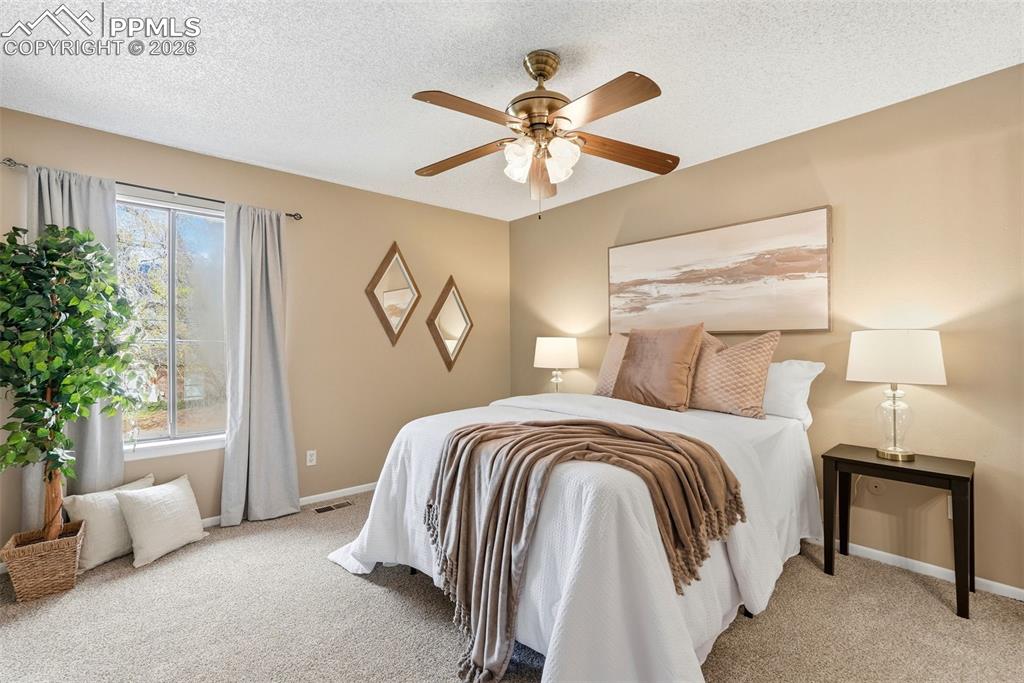 Image 14 of 33: Bedroom