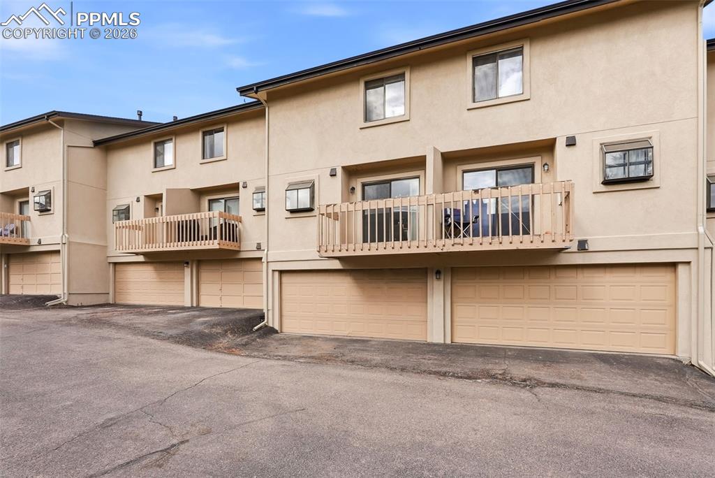 Image 28 of 33: Back of Structure