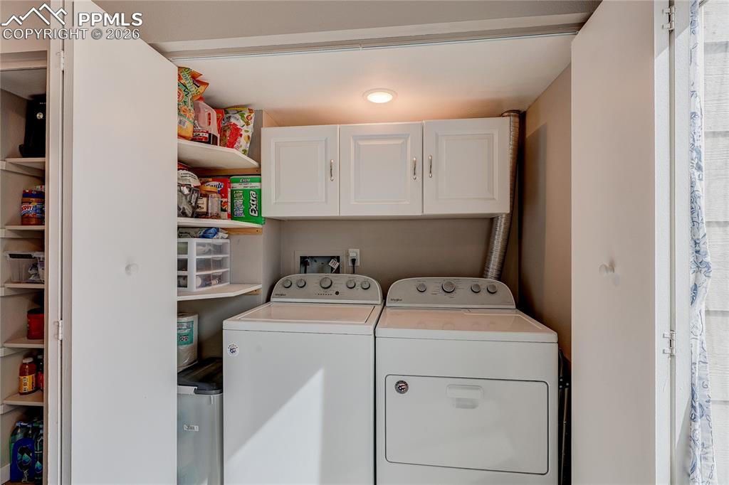 Image 10 of 32: Laundry