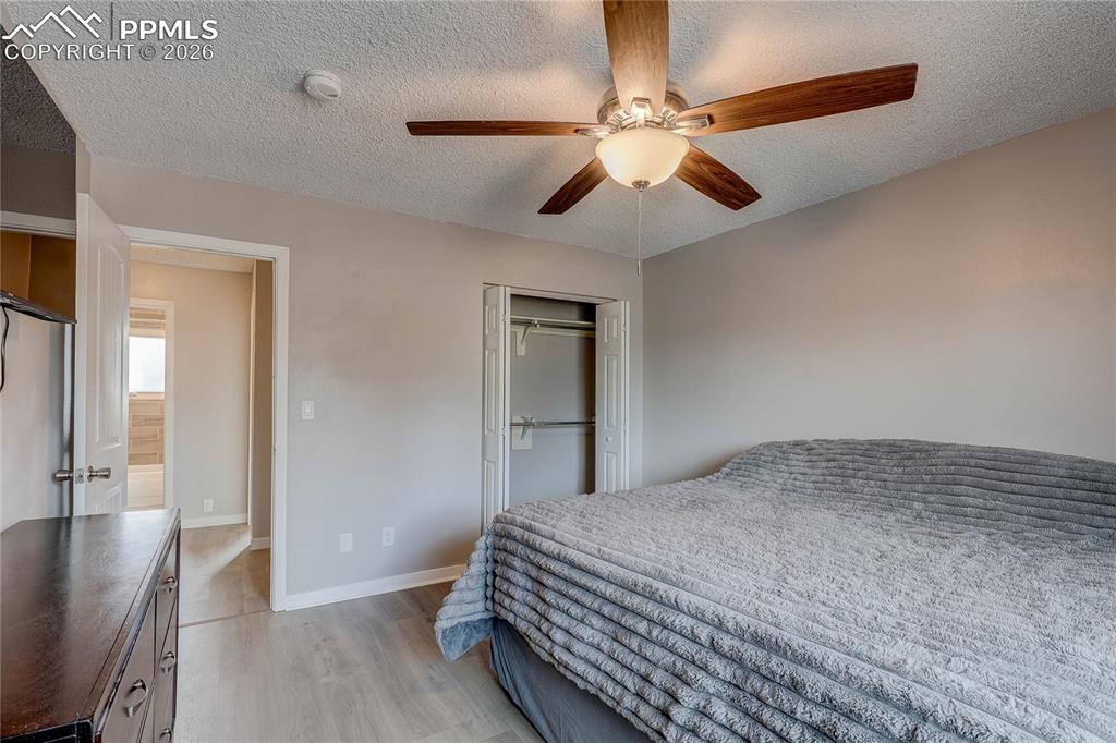 Image 16 of 32: Bedroom