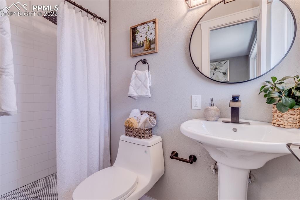 Listing 7901269, Image 15 of 36