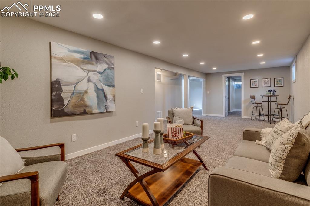 Listing 7901269, Image 22 of 36