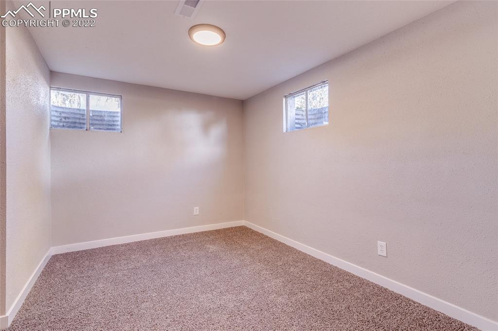 Listing 7901269, Image 28 of 36