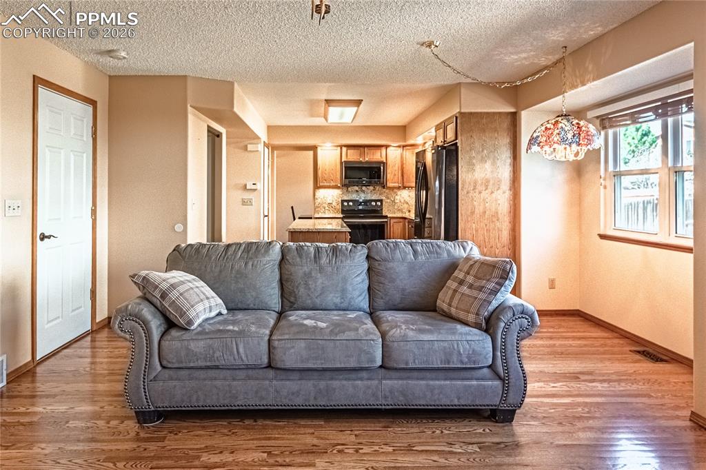 Image 15 of 49: Living Room