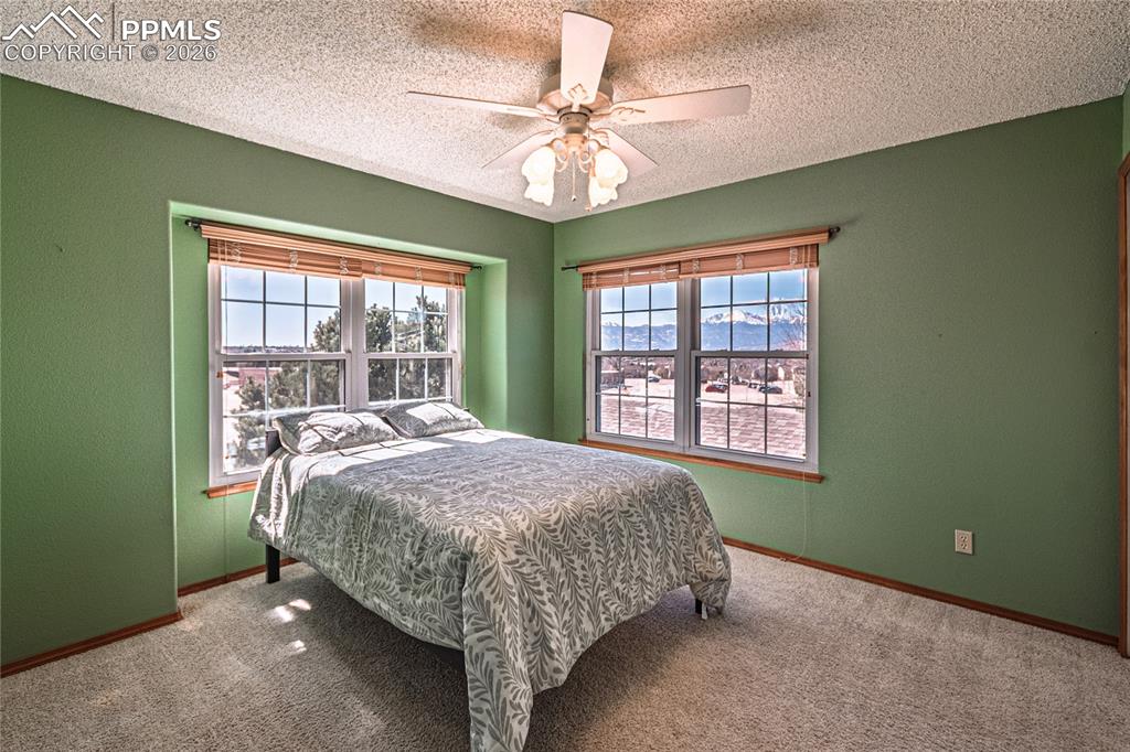 Image 32 of 49: Bedroom