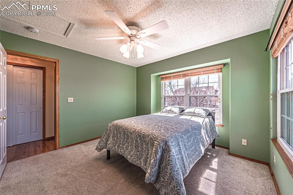 Image 33 of 49: Bedroom