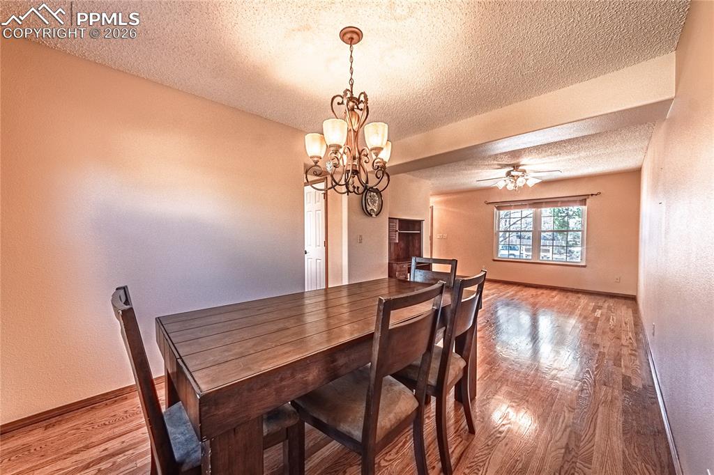 Image 8 of 49: Dining Area