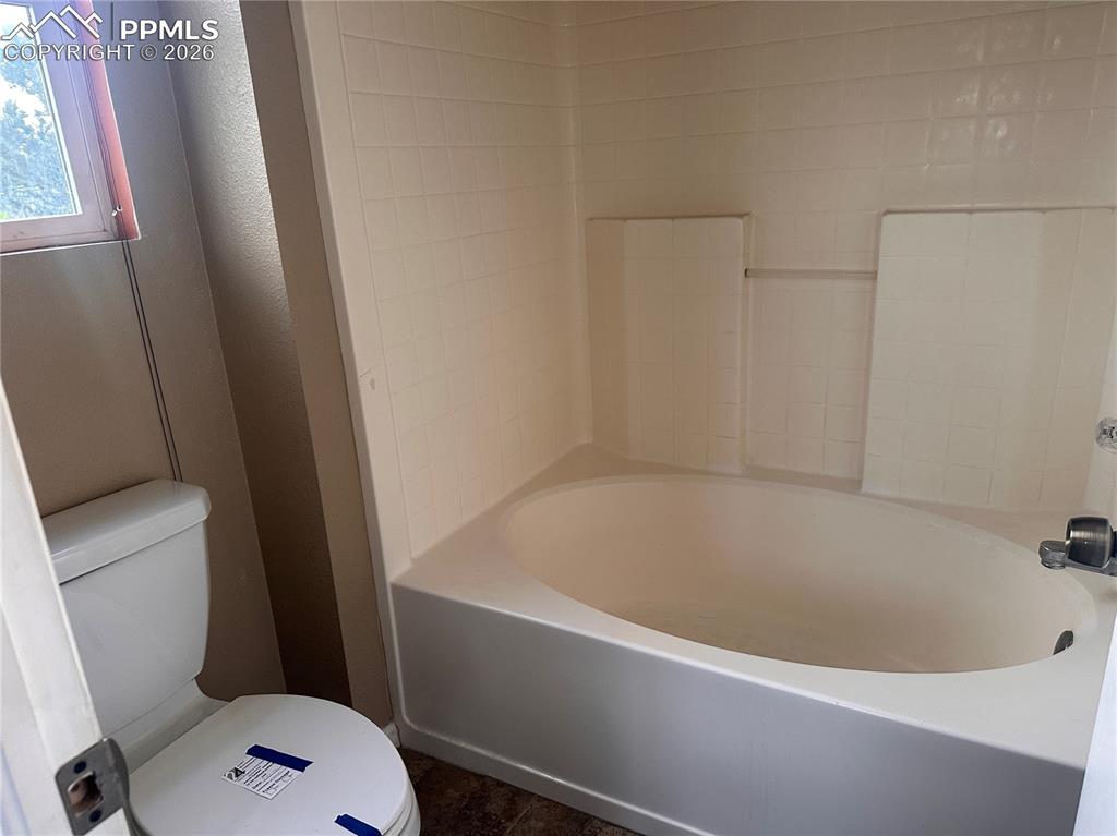 Image 25 of 33: Master Bathroom