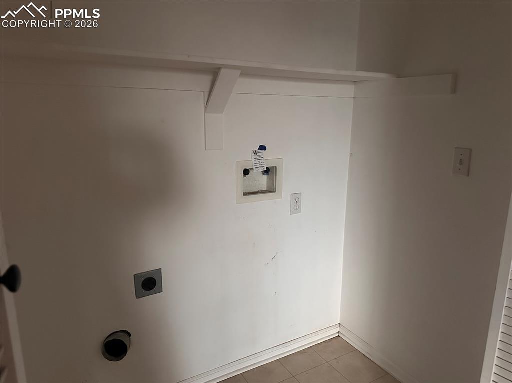 Image 28 of 33: Laundry is on the upper level