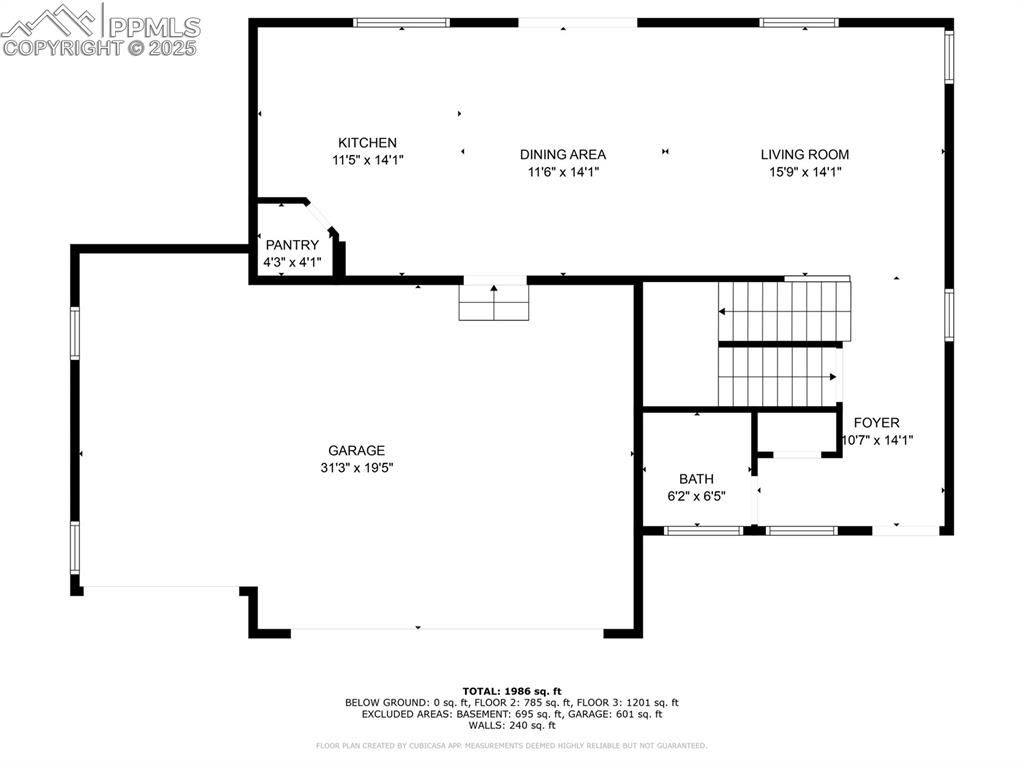 Image 37 of 40: View of room layout