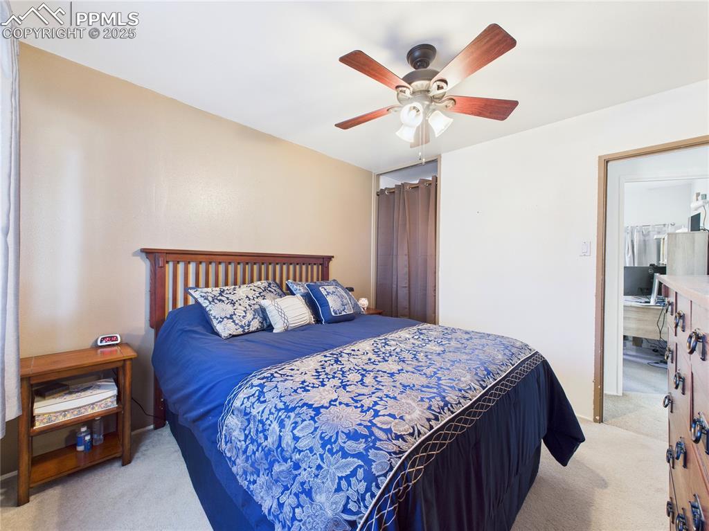 Image 17 of 28: Bedroom